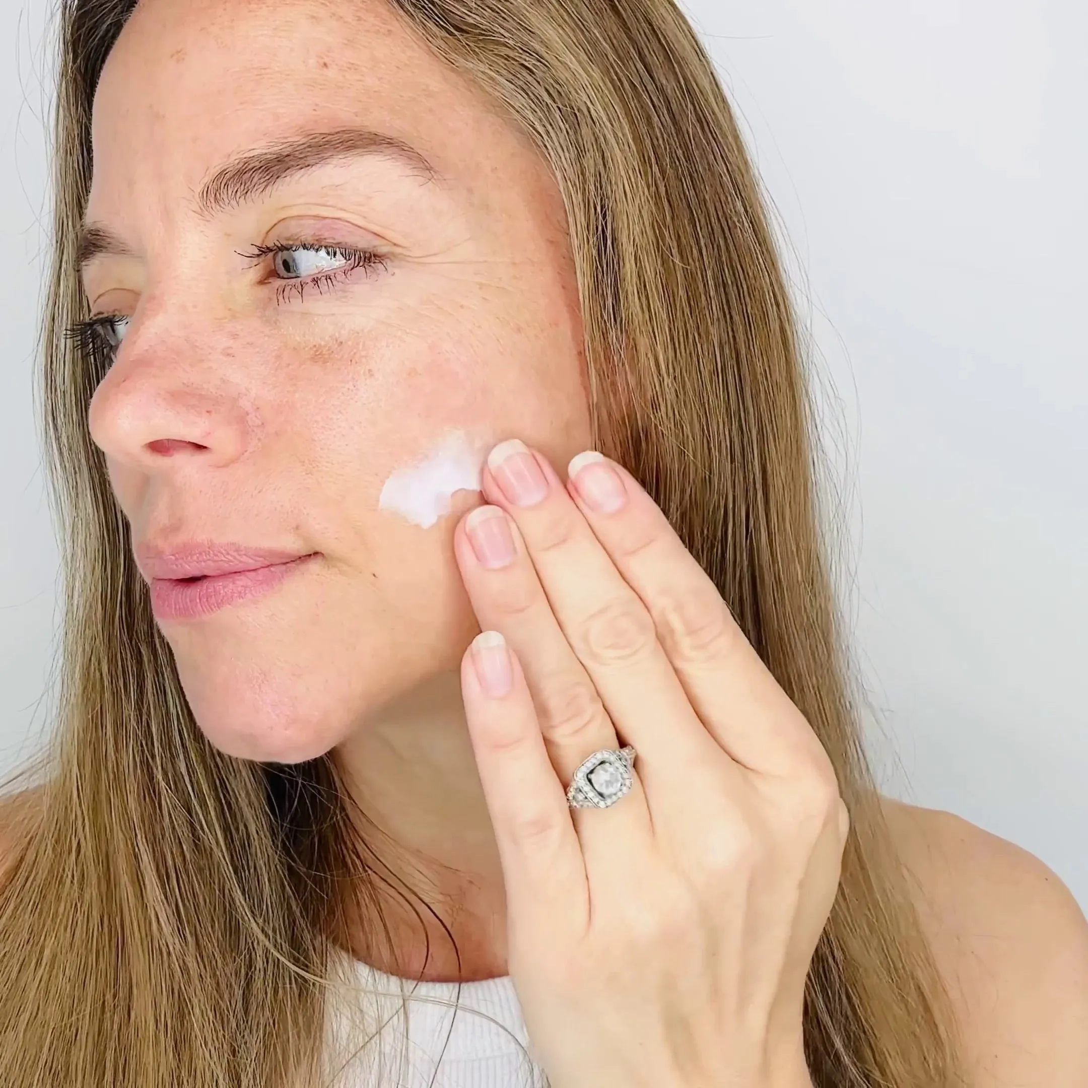 Daily Hydration Moisturizer – Intense Hydration & Skin Protection