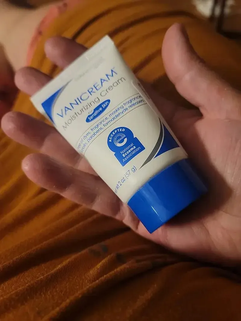 MOISTURIZING SKIN CREAM